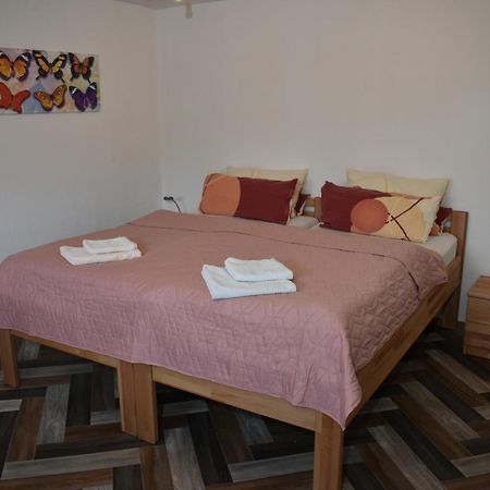 Ferienwohnung Am Steigerwaldrand Sugenheim Екстер'єр фото